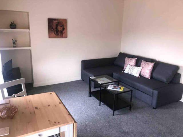 Comfy Stays Swansea Flat 3 외부 사진